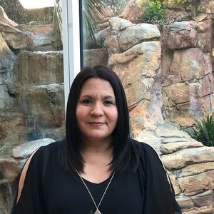 Meet your Posher, Cynthia